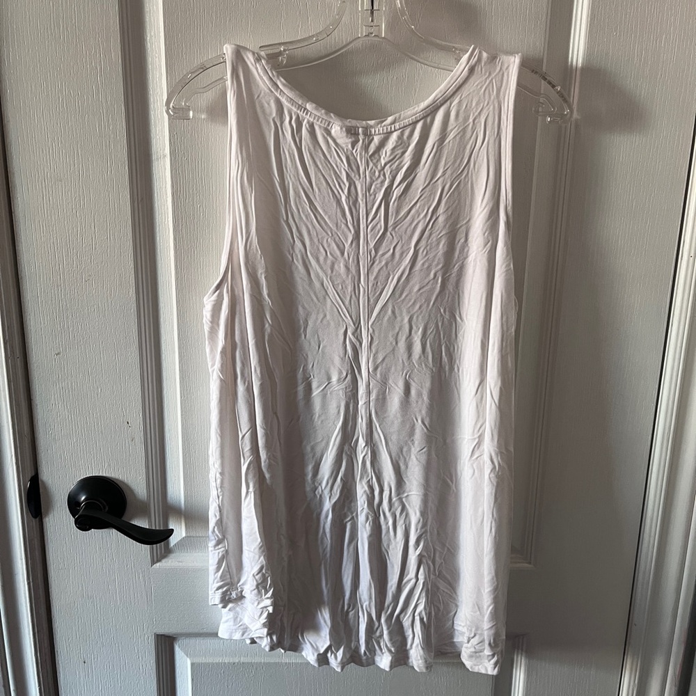 Old Navy White Activewear Tank Top